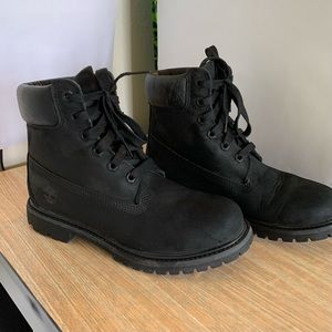 Timberland Women’s 6 Inch Premium Waterproof Boots, Black Nubuck, Size 9